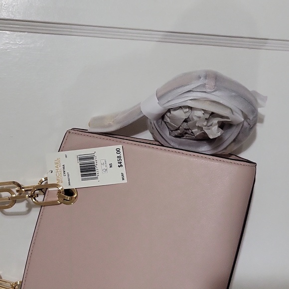 Nwt mk bag - Picture 3 of 4